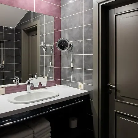 Luxurious Old Apartment Riga